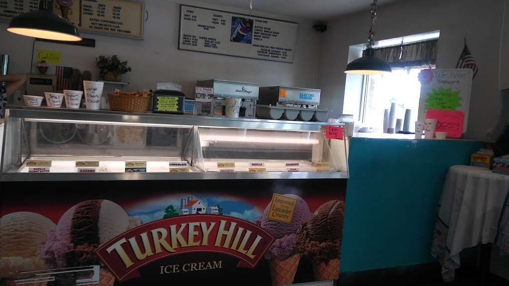 Holiday Ice Cream | 4159 US-130, Beverly, NJ 08010, USA | Phone: (609) 871-1611