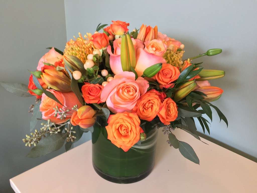 Jan Channon Flowers | 685 Wicklow Rd, Deerfield, IL 60015 | Phone: (847) 945-7422