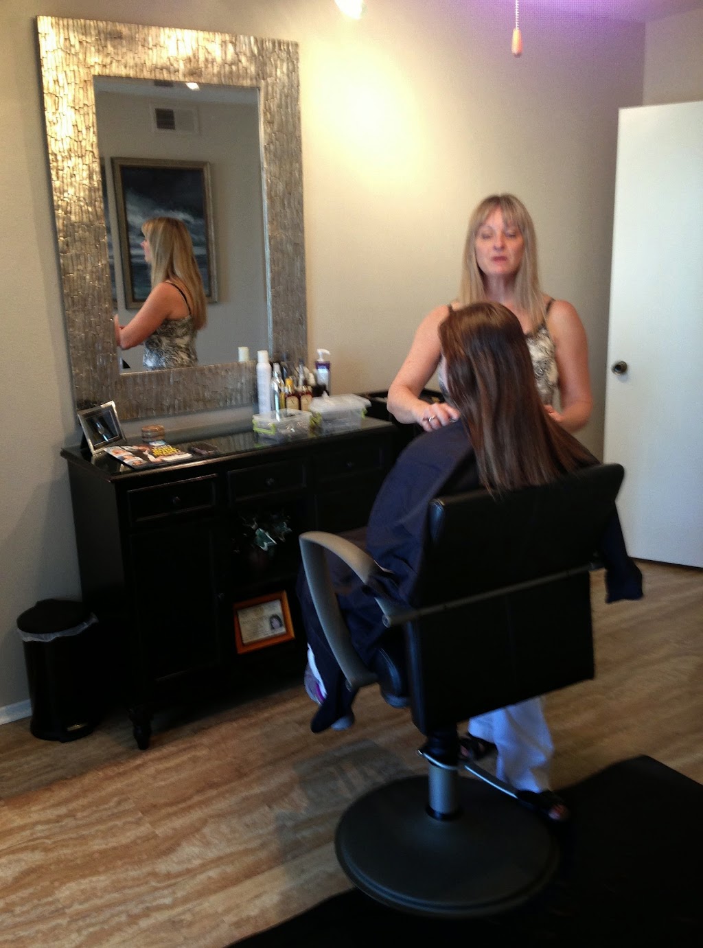 Noggins Hair Studio | 11601 Katy Fwy #107, Houston, TX 77079, USA | Phone: (713) 498-0123