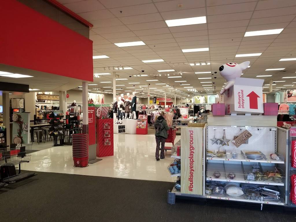 Target | 333 N 48th St, Lincoln, NE 68504, USA | Phone: (402) 464-8292