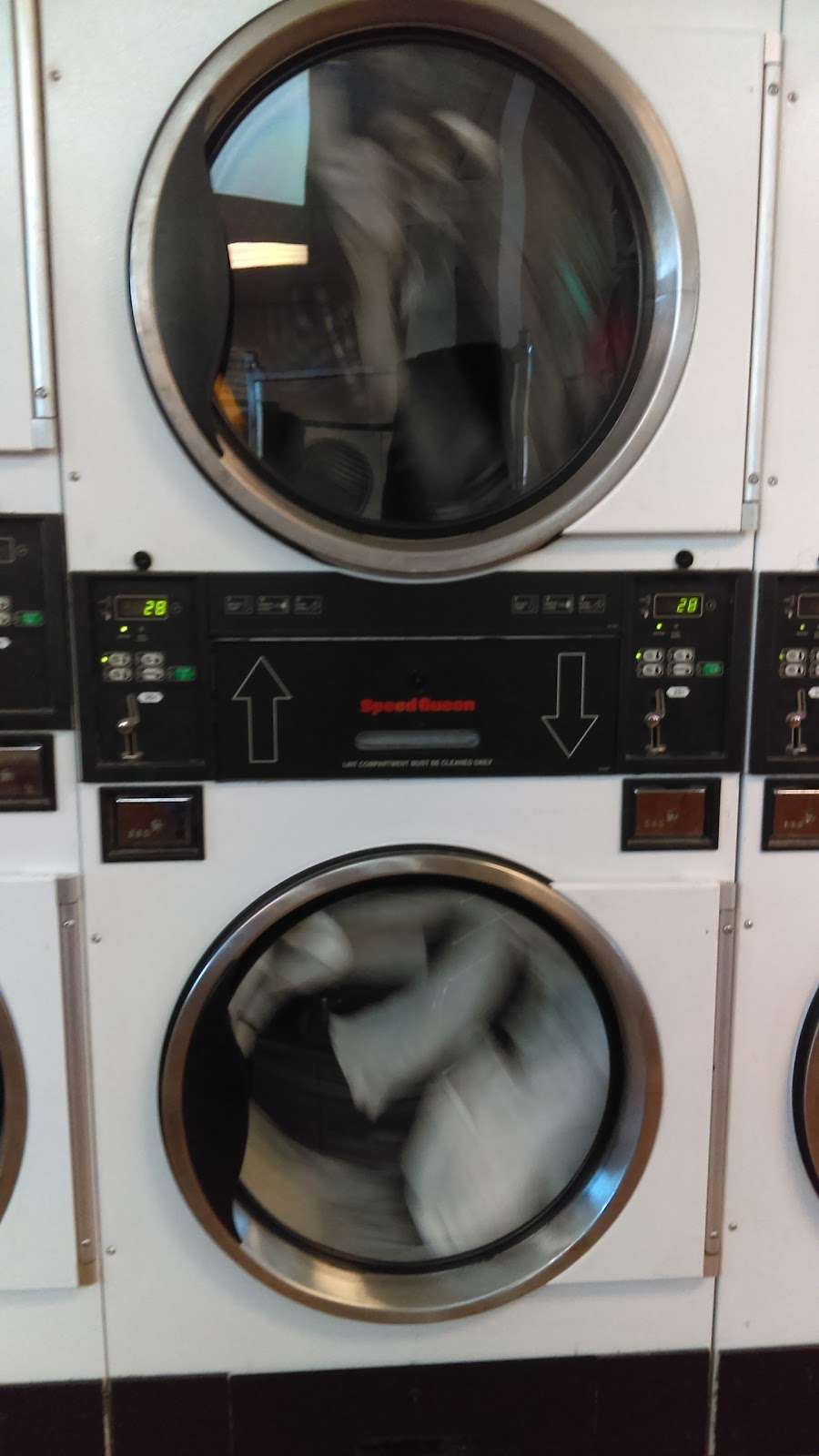 Oak Laundromat | 600 98th Ave, Oakland, CA 94603 | Phone: (510) 635-5040