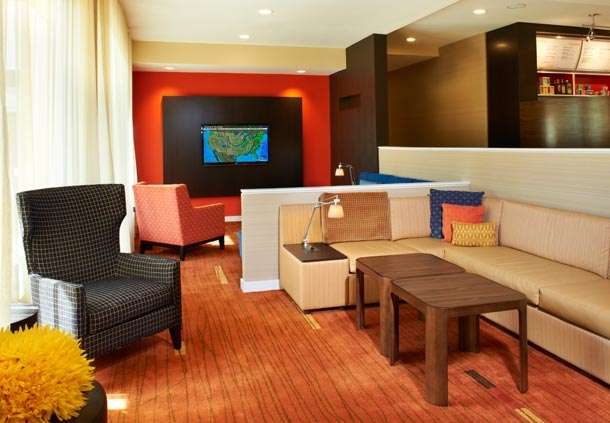 Courtyard by Marriott Chicago Lincolnshire | 505 Milwaukee Ave, Lincolnshire, IL 60069, USA | Phone: (847) 634-9555