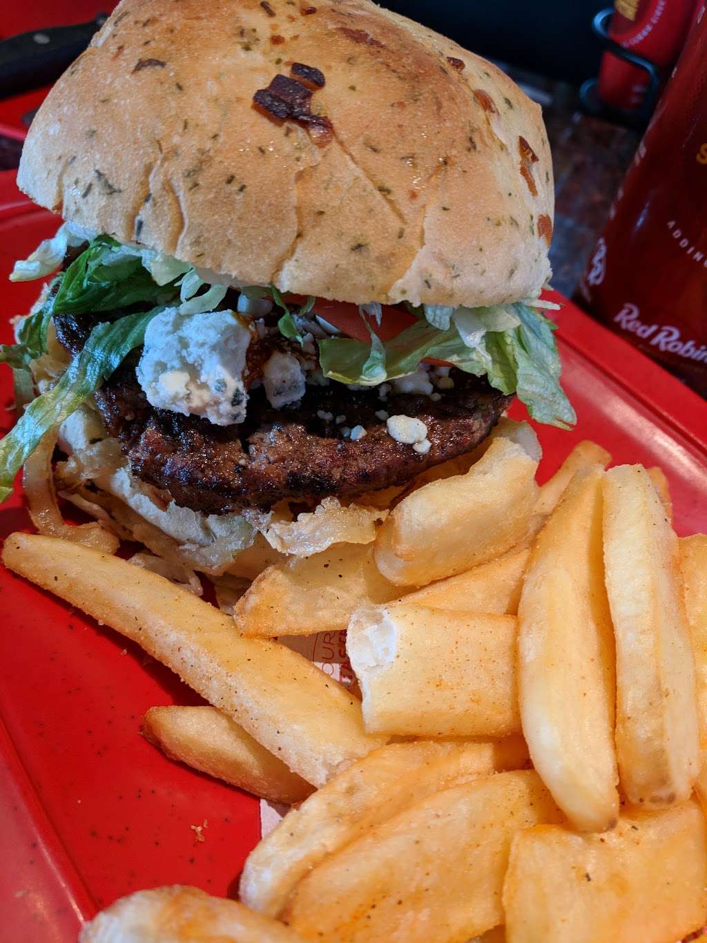 Red Robin Gourmet Burgers and Brews | 6200 Hadley Rd, South Plainfield, NJ 07080, USA | Phone: (908) 753-9300