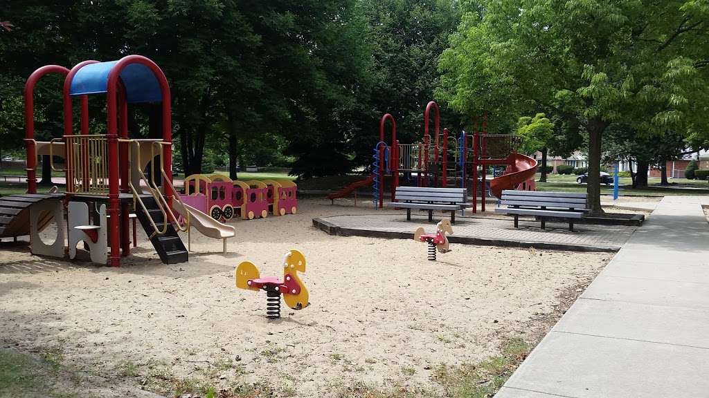 Martin F Peccia Park | 5400 W/7700 N, Brummel & Long, Skokie, IL 60076, USA