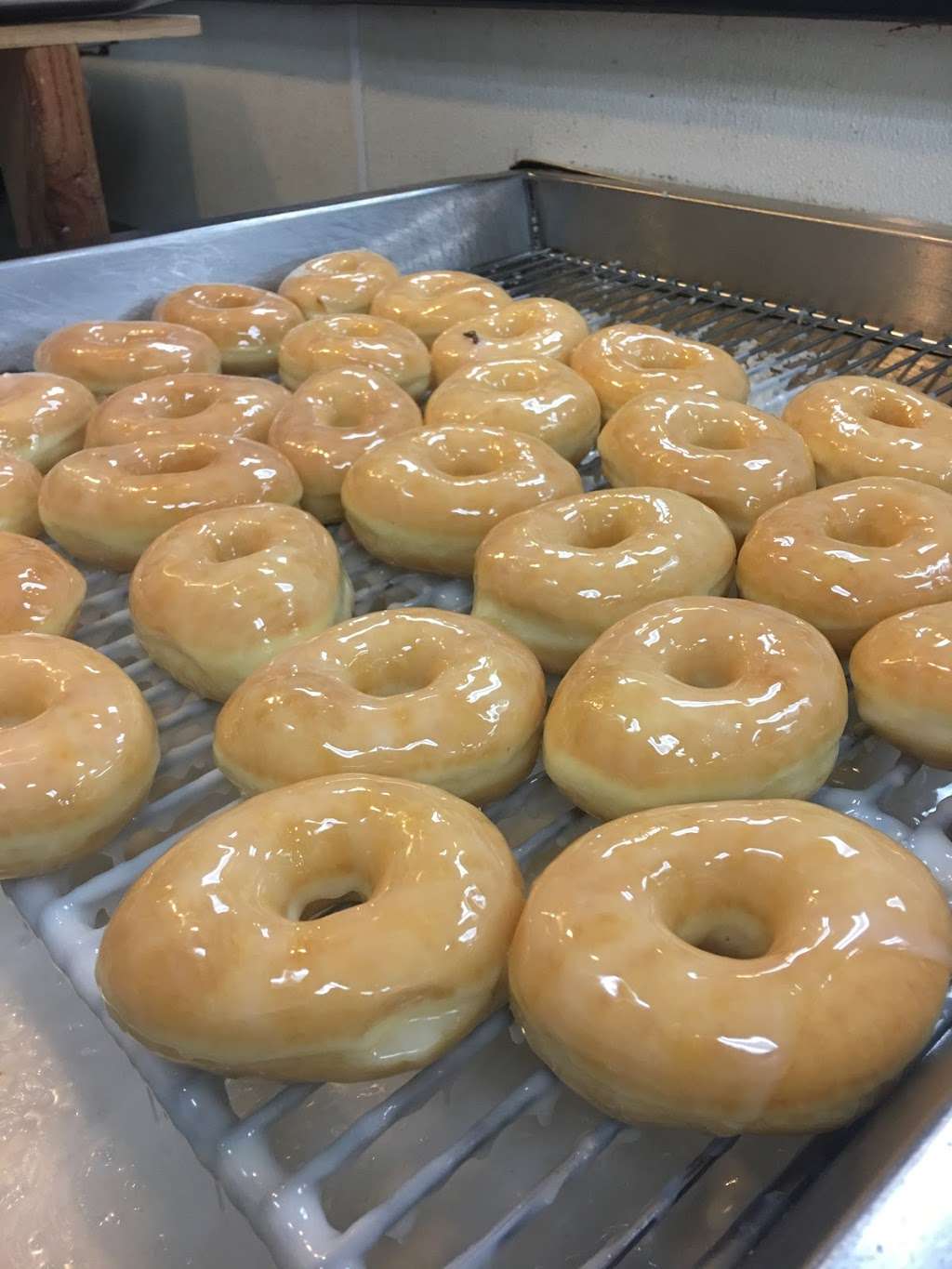 American Donut | 2907 Rayford Rd #105, Spring, TX 77386 | Phone: (281) 298-9800