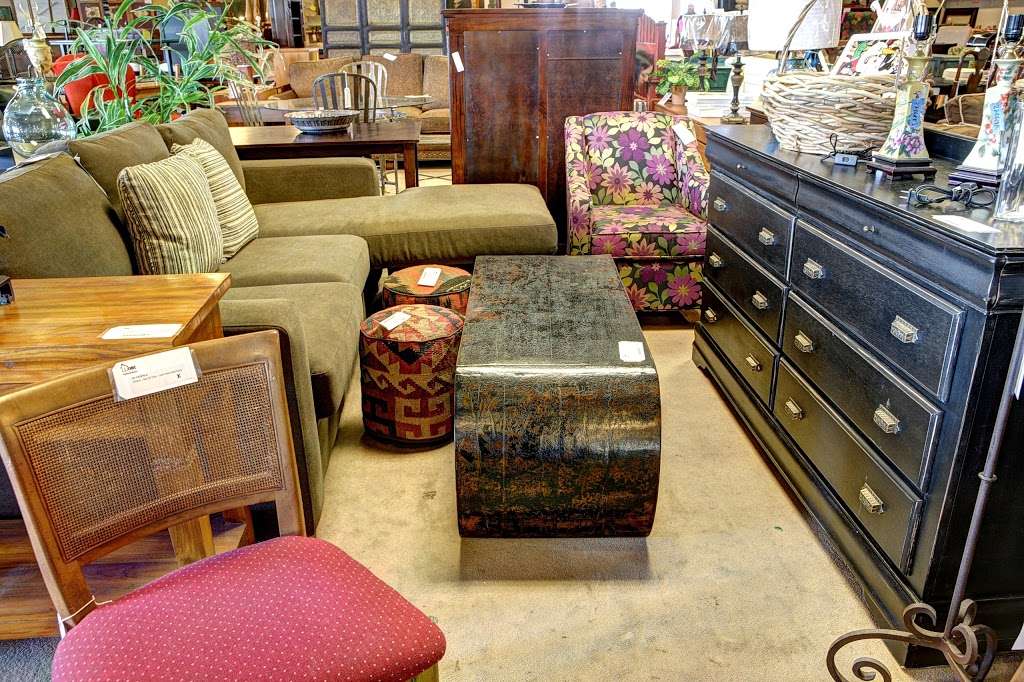 Home Consignment Center - Marin/Corte Madera | 801 Tamalpais Dr, Corte Madera, CA 94925, USA | Phone: (415) 924-6691