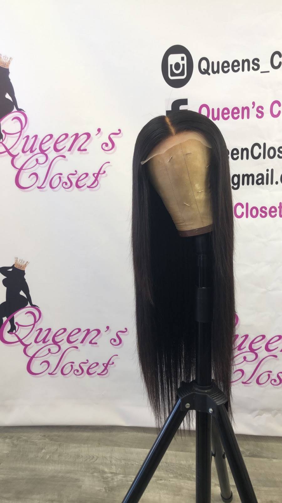 Queens Closet | 2733 W 63rd St, Chicago, IL 60629, USA | Phone: (312) 375-7078