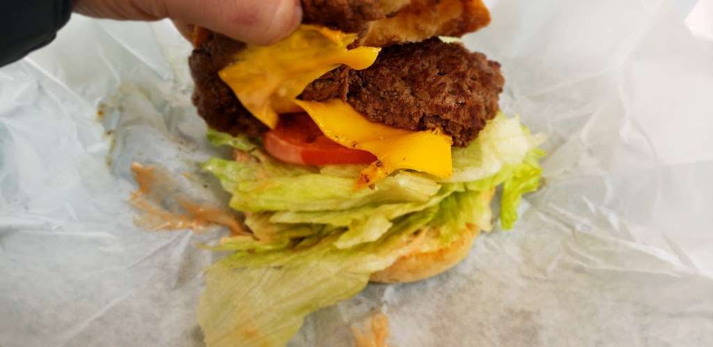 Nessy Burgers | 3235 Old Hwy 395, Fallbrook, CA 92028, United States | Phone: (760) 731-1379