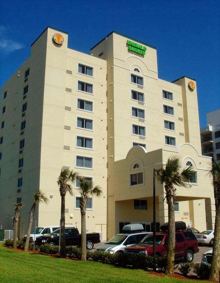 Emerald Shores Hotel | 2613 S Atlantic Ave, Daytona Beach, FL 32118 | Phone: (386) 872-4500