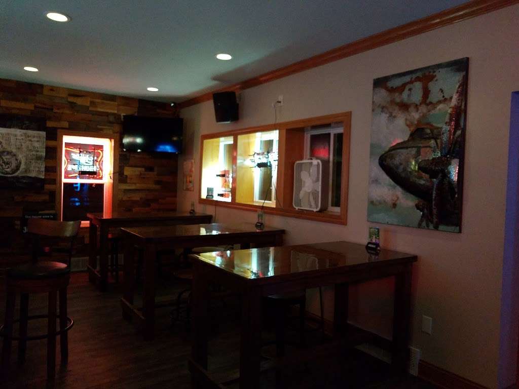 Venture Inn Bar & Grill | 28006 Durand Ave, Burlington, WI 53105, USA | Phone: (262) 332-7941