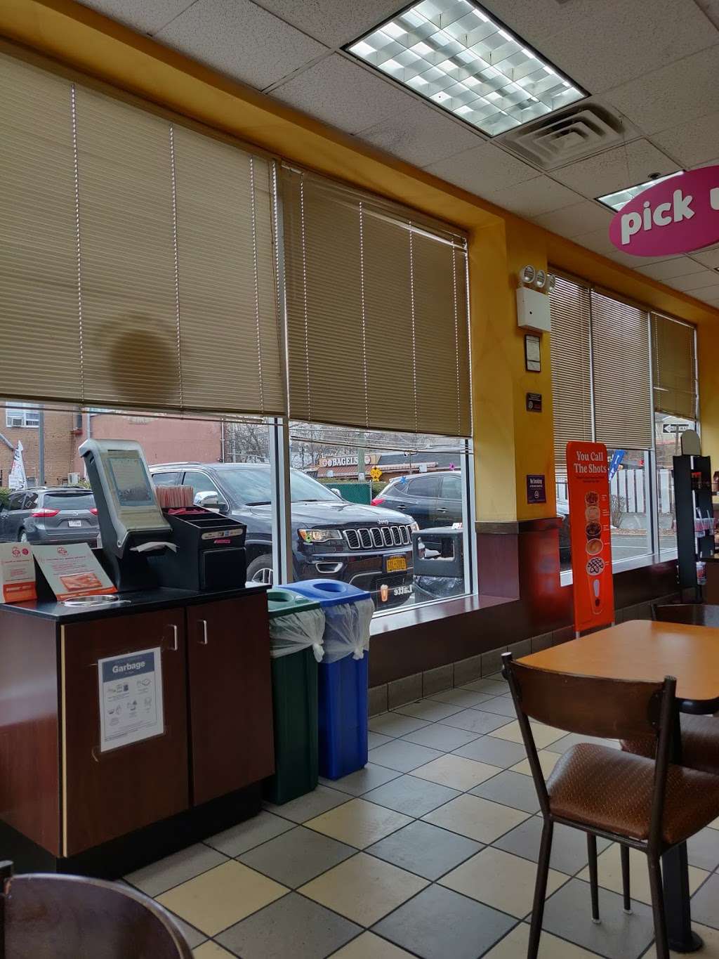 Dunkin | 6390 Amboy Rd, Staten Island, NY 10309, USA | Phone: (718) 967-5862