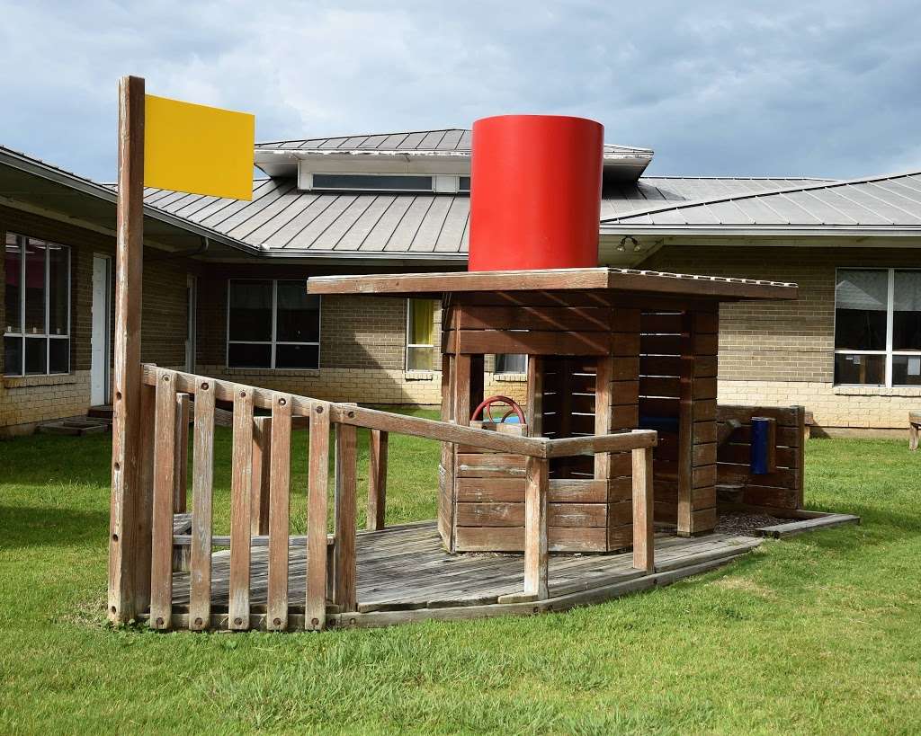 The Childrens Courtyard of Freeport | 8560 Esters Blvd, Irving, TX 75063 | Phone: (972) 929-2965