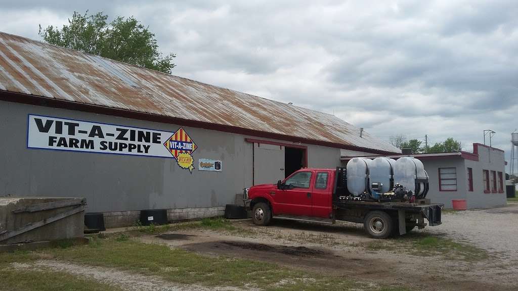 Vit-A-Zine Farm Supply | 505 Old Hwy 7, Garden City, MO 64747, USA | Phone: (816) 773-2333