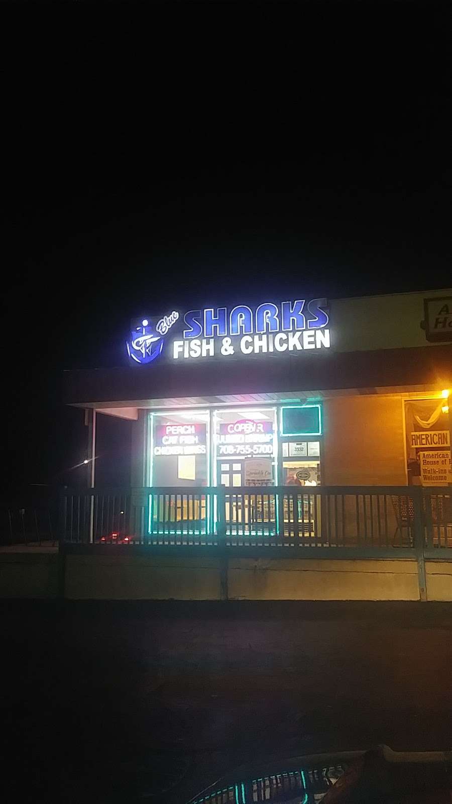 Blue Sharks Fish and Chicken of South Chicago Heights | 3332 Chicago Rd, South Chicago Heights, IL 60411 | Phone: (708) 755-5700