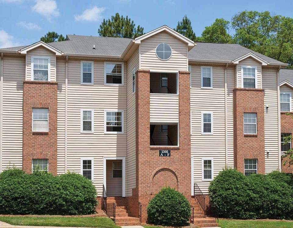 Marsh Properties Leasing Office | 215 Poindexter Dr, Charlotte, NC 28209, USA | Phone: (704) 523-4245