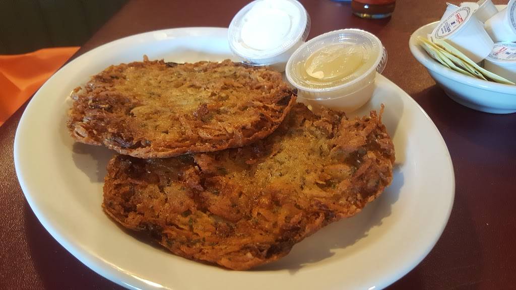 Howling Rooster Cafe | 529 Englewood Ave, Buffalo, NY 14223, USA | Phone: (716) 838-4440