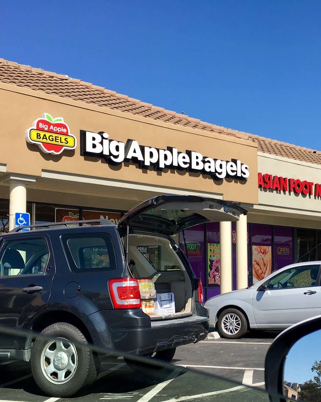 Big Apple Bagels | 3040 Castro Valley Blvd, Castro Valley, CA 94546, USA | Phone: (510) 275-7667