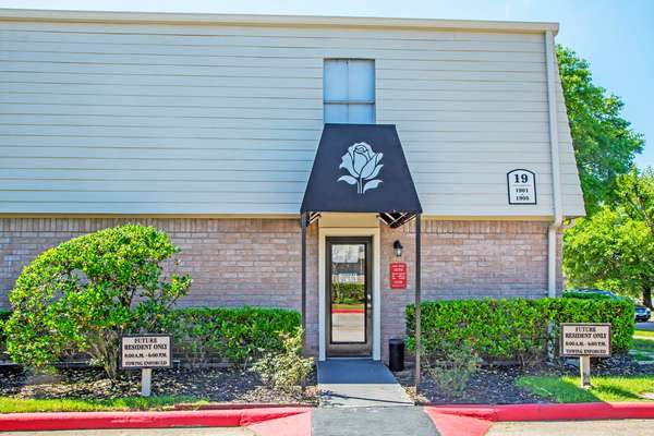 Tradewinds Apartments | 11303 S Wilcrest Dr, Houston, TX 77099 | Phone: (281) 495-9662