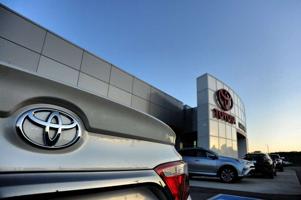 Lake Shore Toyota | 244 Melton Rd, Burns Harbor, IN 46304 | Phone: (219) 787-8600