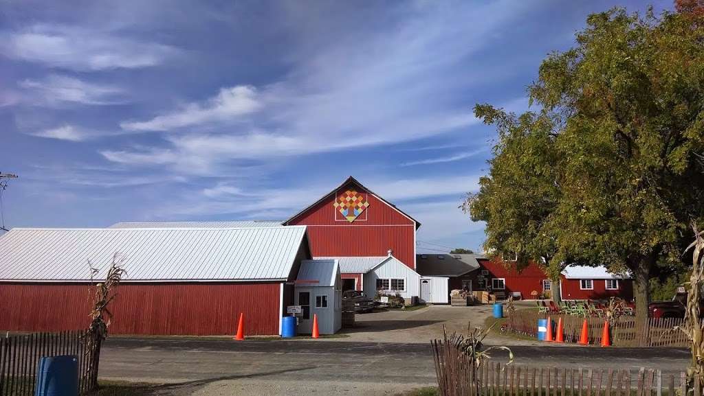 Apple Barn Orchard & Winery | W6384 Sugar Creek Rd, Elkhorn, WI 53121, USA | Phone: (262) 728-3266