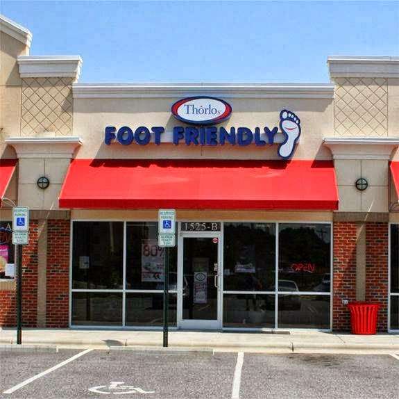 Thorlos Factory Outlet | 1525 Cinema Dr B, Statesville, NC 28625, USA | Phone: (704) 873-8243