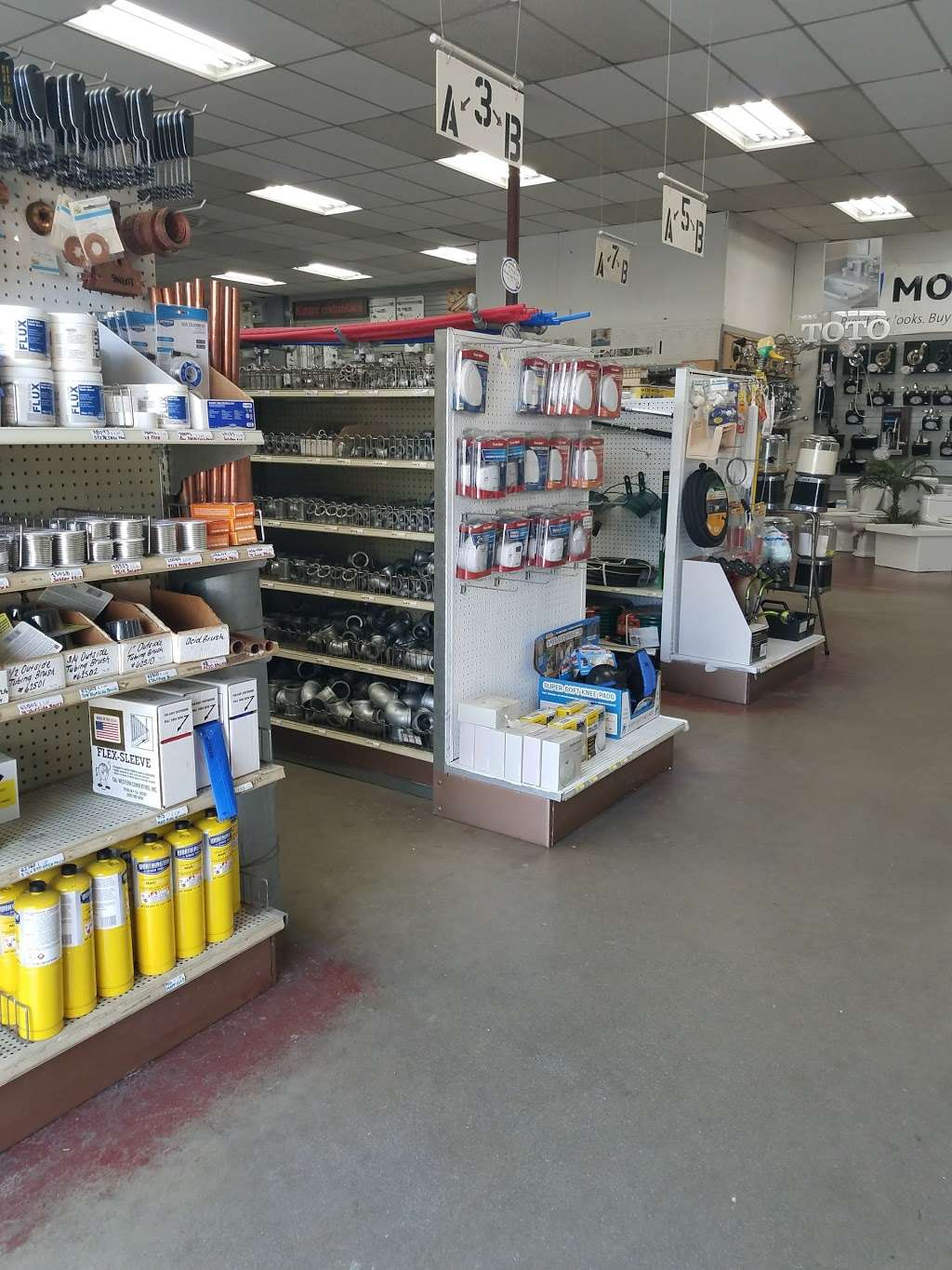 Larry & Joes Plumbing Supplies | 10955 Sepulveda Blvd, Mission Hills, CA 91345, USA | Phone: (818) 365-9394