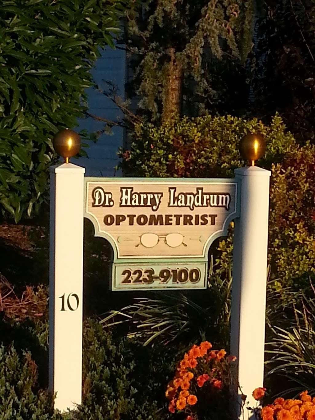 Dr. Harry J. Landrum, OD | 10 Baker Blvd, Mullica Hill, NJ 08062, USA | Phone: (856) 223-9100
