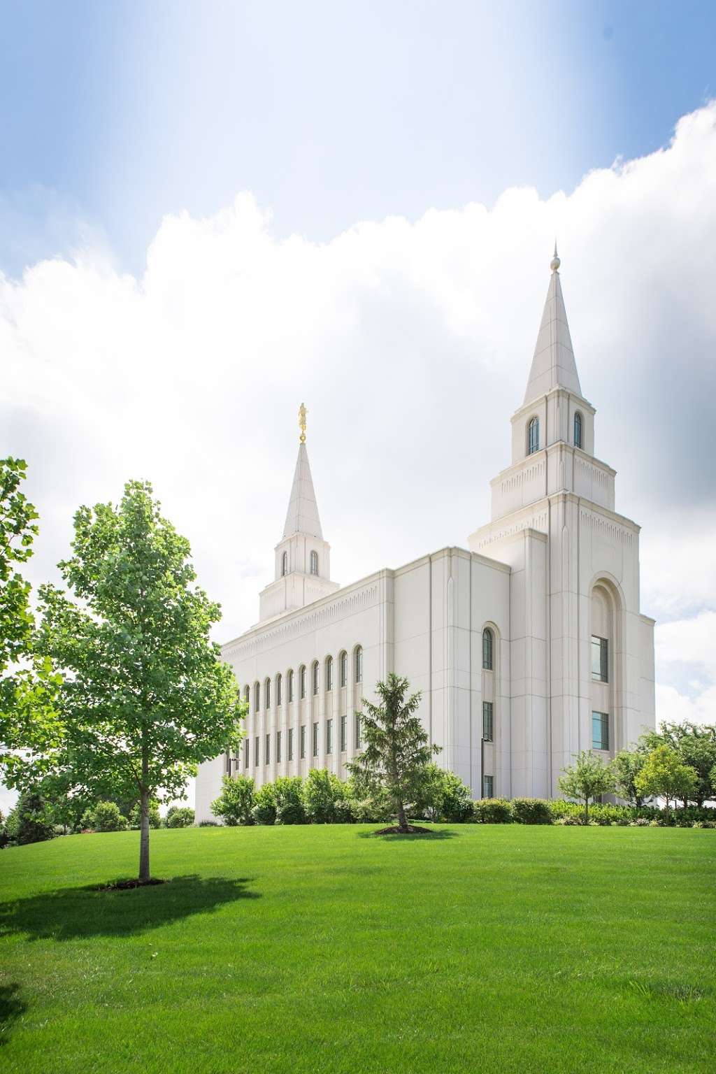 Kansas City Missouri Temple | 7001 Searcy Creek Pkwy, Kansas City, MO 64119, USA | Phone: (816) 413-1430