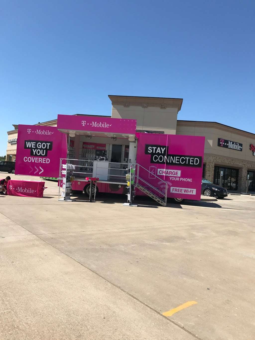 T-Mobile | 8498 S Sam Houston Pkwy E Ste 900, Houston, TX 77075, USA | Phone: (713) 987-9490