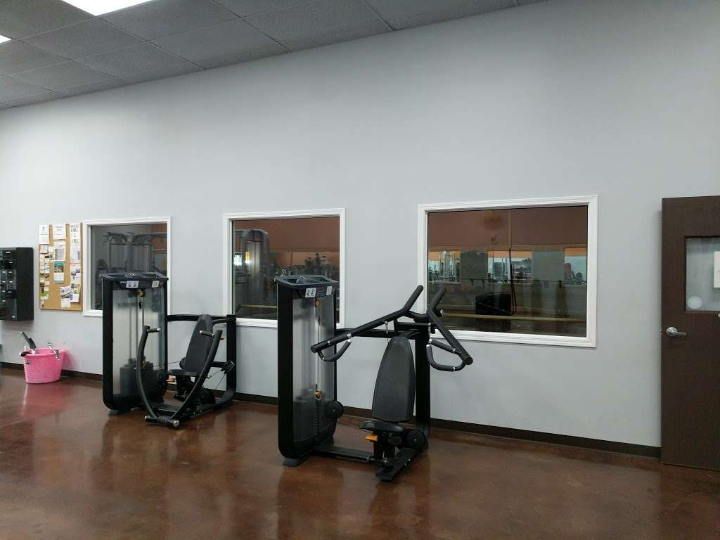 Gym Life Express | 2753, 11862 Balboa Blvd, Granada Hills, CA 91344 | Phone: (818) 488-1676