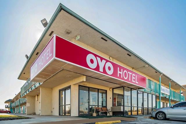 OYO Hotel Oklahoma City Northeast | 11900 N I- 35 Service Rd, Oklahoma City, OK 73131, USA | Phone: (405) 395-2022