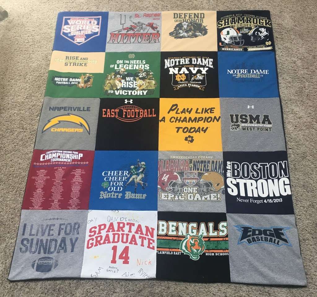 T-Shirt Memory Blankets by Lynn | 22047 Emily Ln, Frankfort, IL 60423, USA | Phone: (708) 606-5966