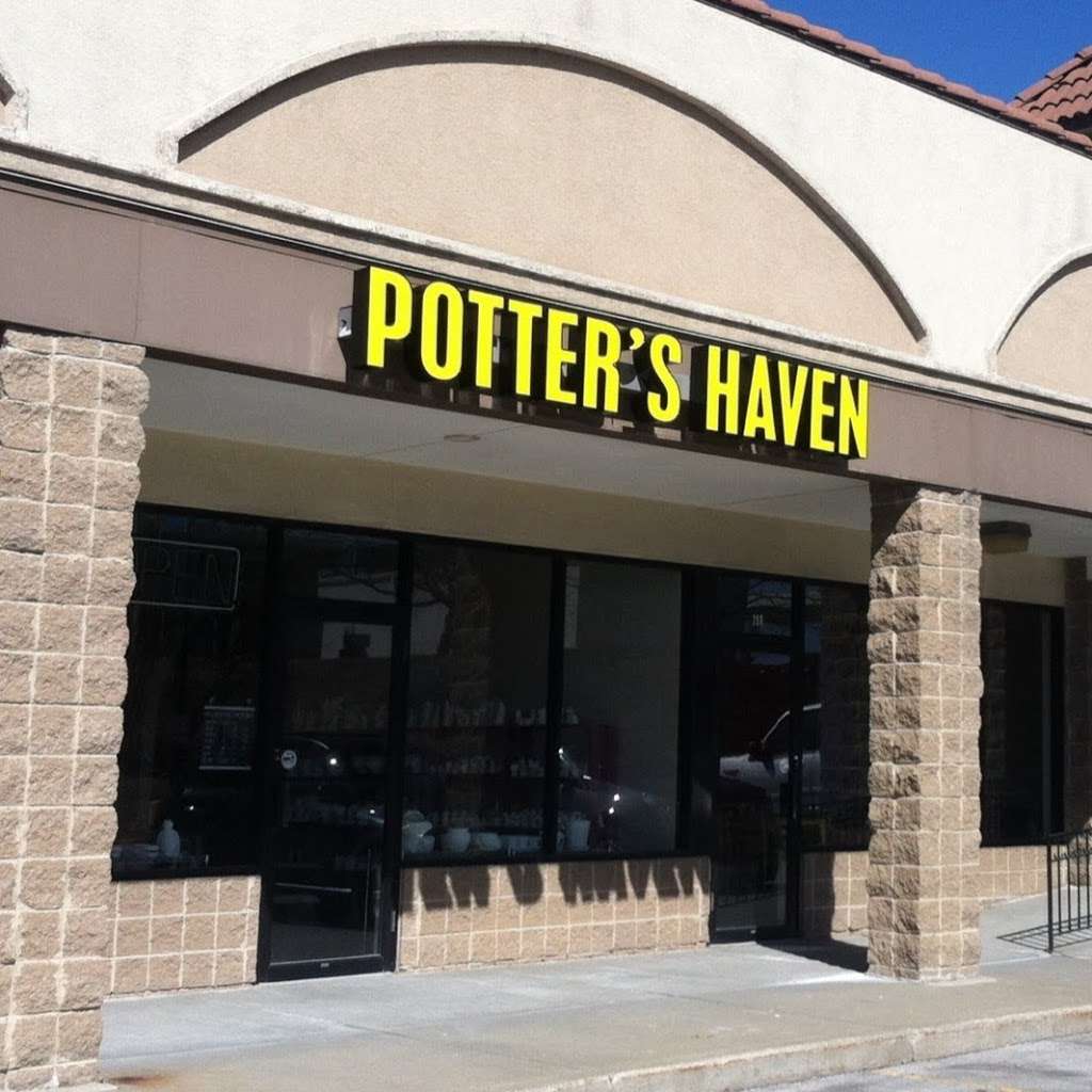 Potters Haven Art Studio | 292 SW Blue Pkwy, Lees Summit, MO 64063, USA | Phone: (816) 525-9323