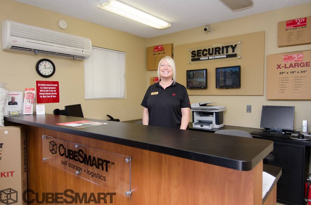 CubeSmart Self Storage | 909 S Country Club Dr, Mesa, AZ 85210, USA | Phone: (480) 834-4235