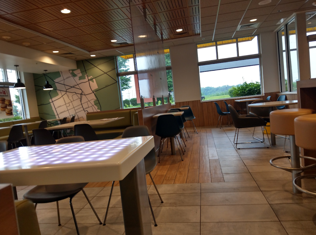 McDonalds | 190 Hansen Blvd, North Aurora, IL 60542 | Phone: (630) 907-9401