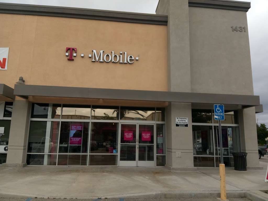 T-Mobile | 1431 W Knox St Suite 1500, Torrance, CA 90501, USA | Phone: (310) 328-2560