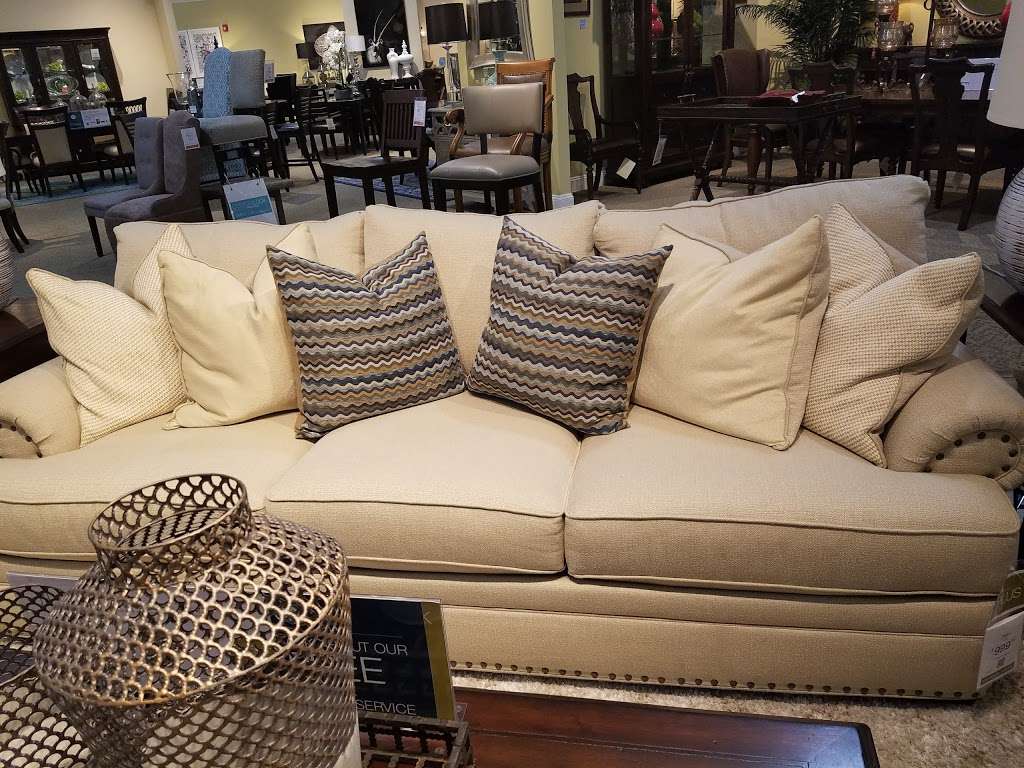 Havertys Furniture | 1238 Putty Hill Ave, Towson, MD 21286, USA | Phone: (410) 825-0951
