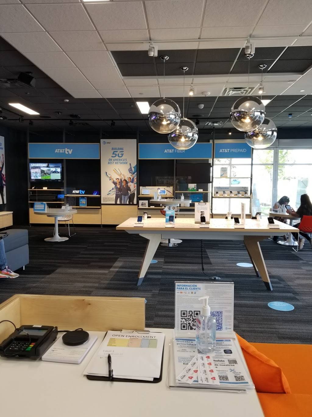 AT&T Store | 1101 S Preston Rd Ste. 30, Prosper, TX 75078, USA | Phone: (972) 347-9838