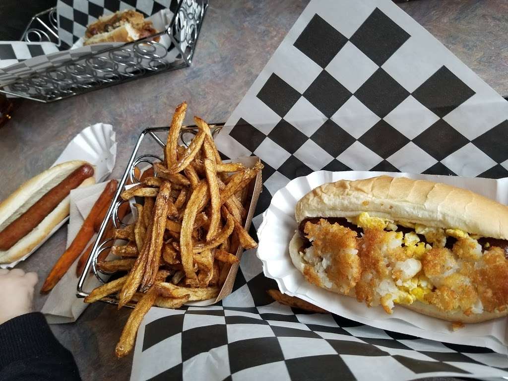 Mad Dogs Kutztown | 100 N Constitution Blvd, Kutztown, PA 19530, USA | Phone: (484) 648-2808