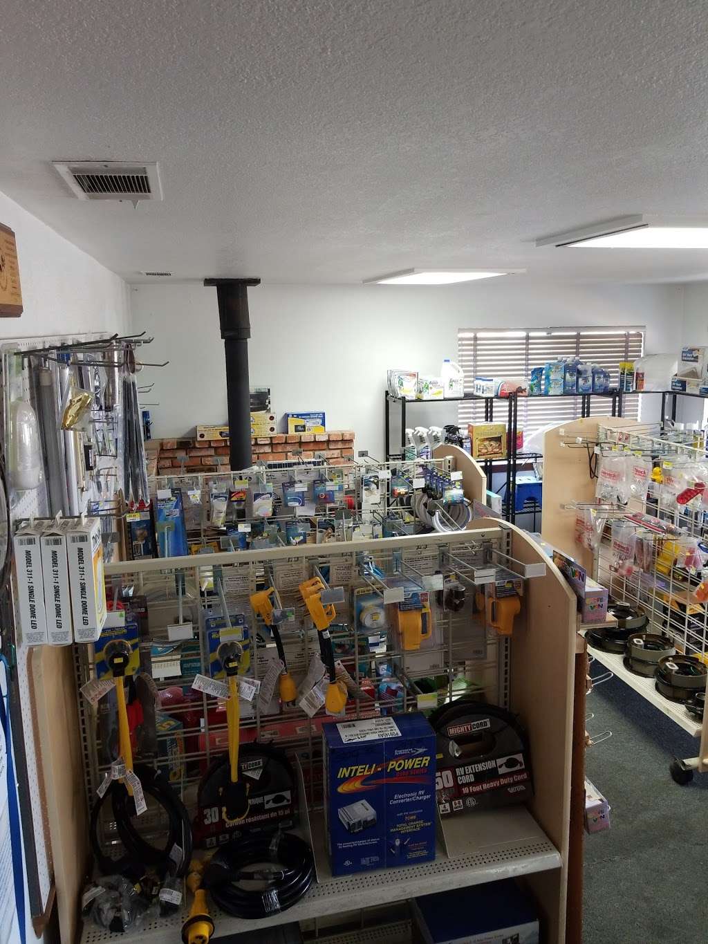 Gamblers RV Parts & Repair | 17501 Lemon St, Hesperia, CA 92345 | Phone: (760) 948-8111