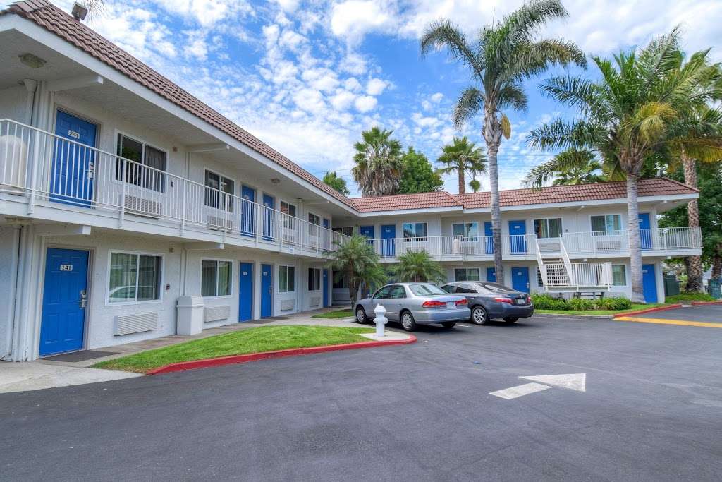 Motel 6 Costa Mesa | 1441 Gisler Ave, Costa Mesa, CA 92626 | Phone: (714) 957-3063