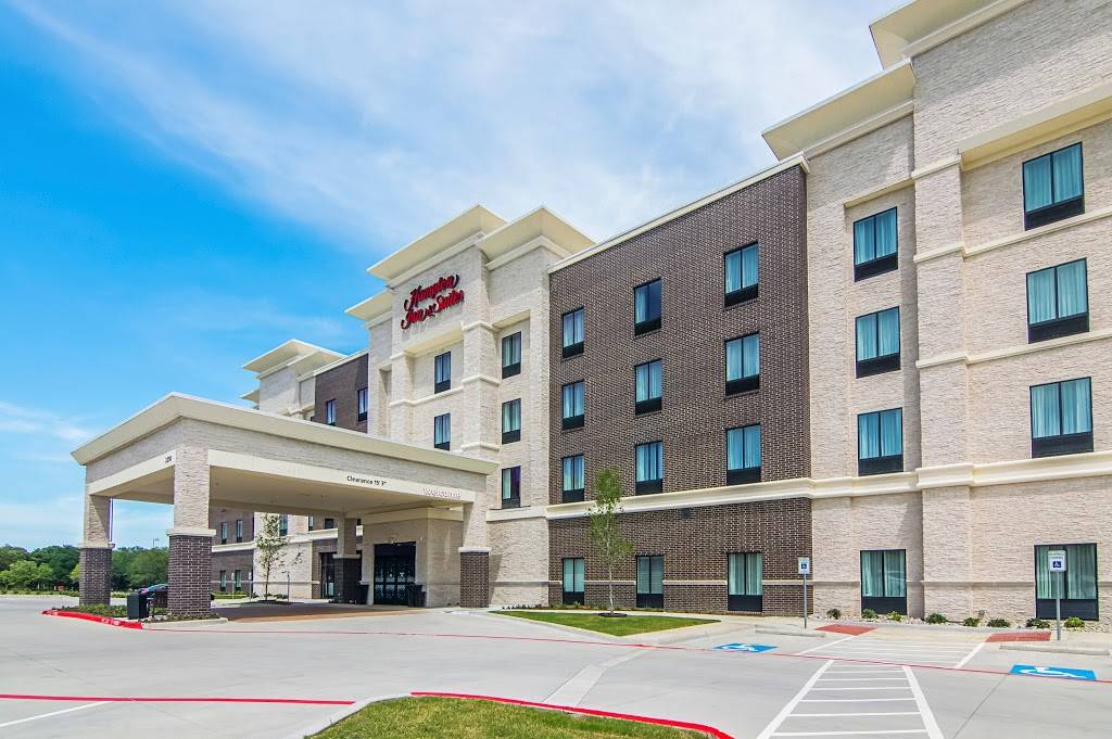 Hampton Inn & Suites Dallas/Richardson | 2250 N Glenville Dr, Richardson, TX 75082, USA | Phone: (972) 231-9800