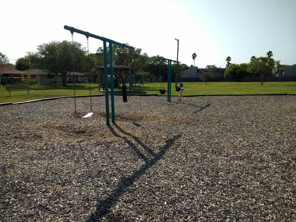 Brookdale Park | 414 Ashland Dr, Corpus Christi, TX 78412, USA | Phone: (361) 826-7529