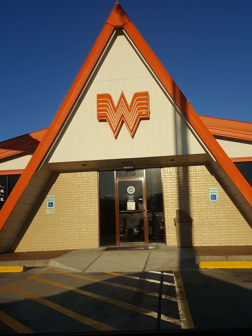 Whataburger | 1700 N Wayside Dr, Houston, TX 77020, USA | Phone: (713) 674-6609