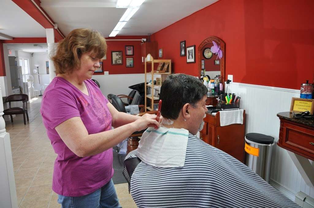 Olde Tyme Barbershop | 2 Main St, Hackettstown, NJ 07840, USA | Phone: (908) 441-2289