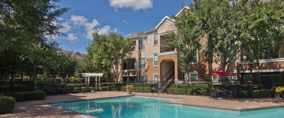 Castlewood Apartments | 7000 Westview Dr, Houston, TX 77055, USA | Phone: (713) 686-3352