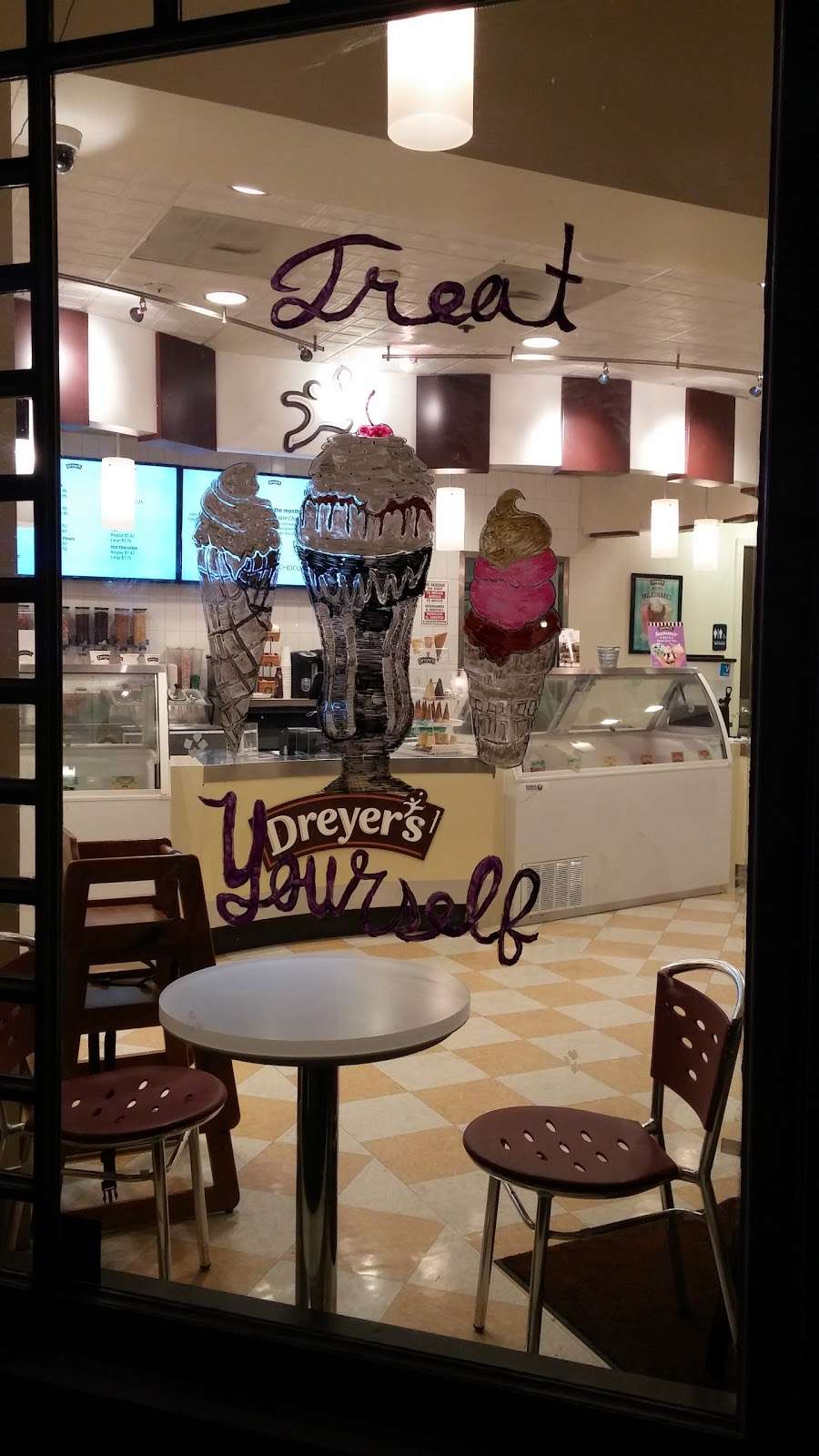 Dreyers Grand Ice Cream | 5925 College Ave, Oakland, CA 94618, USA | Phone: (510) 594-9466