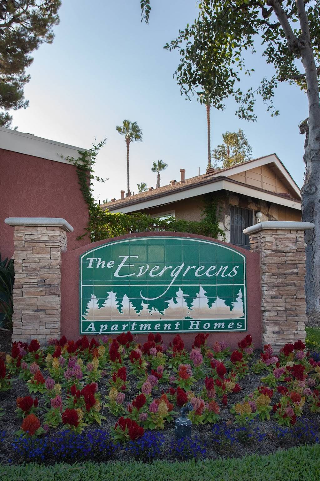 The Evergreens Apartment Homes | 2631 W Felicidad Cir, Anaheim, CA 92801, USA | Phone: (714) 613-0916