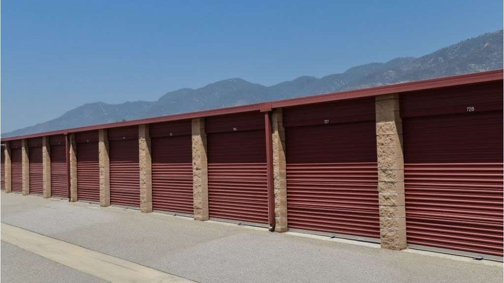 Universal Self Storage | 3086 Kendall Dr, San Bernardino, CA 92407, USA | Phone: (909) 880-2211