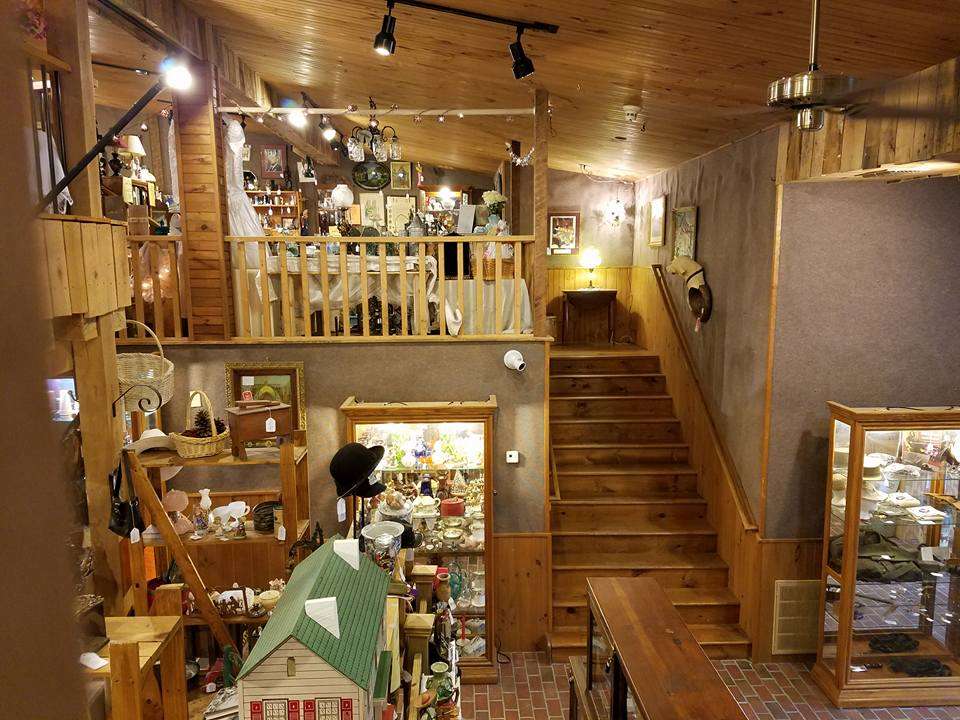 Rebels Roost Antique Emporium | 2885 York Rd, Gettysburg, PA 17325, USA | Phone: (717) 479-5524